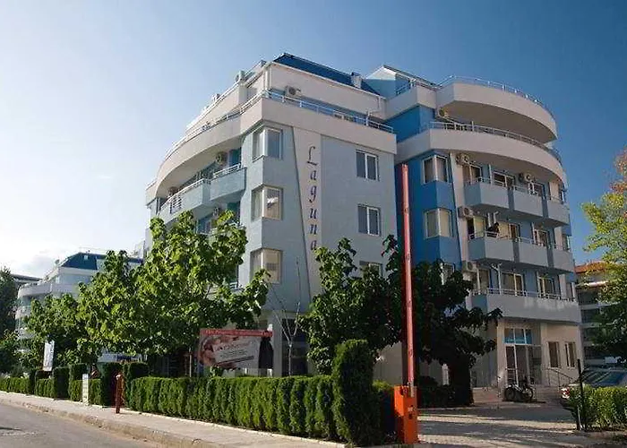 Отель Laguna